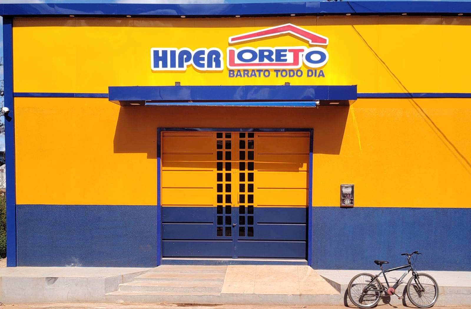 Fachada da Hiper Loreto